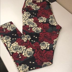Lularoe TC Jack Skellington Roses leggings